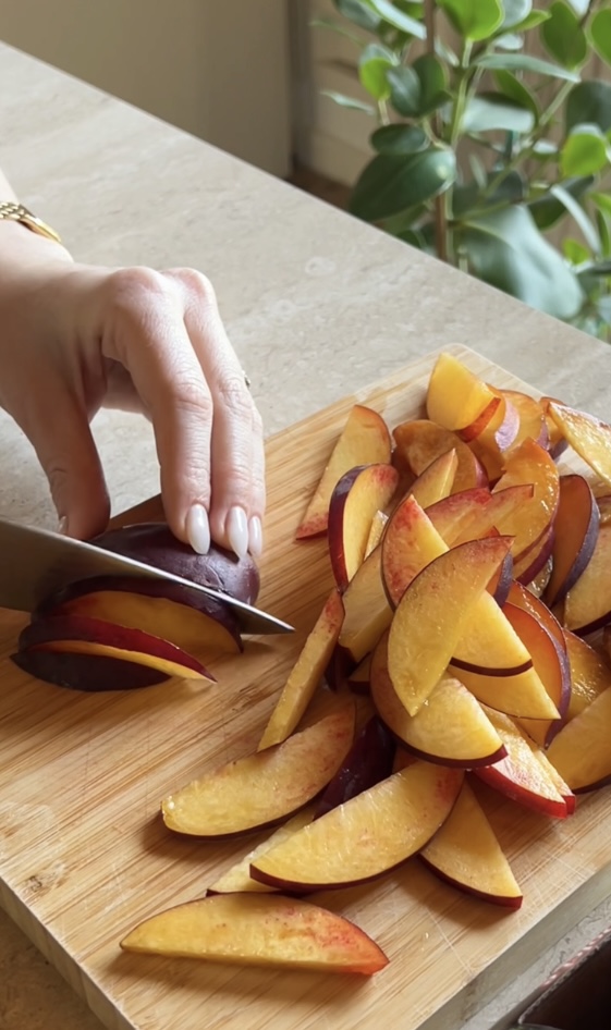 Clafoutis alle pesche ricetta step 1