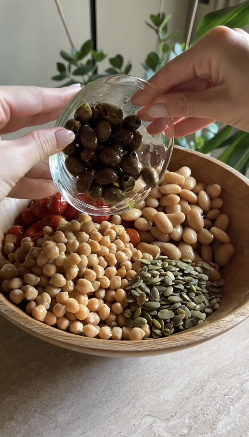 Mix di fregula e legumi al pesto ricetta step 2