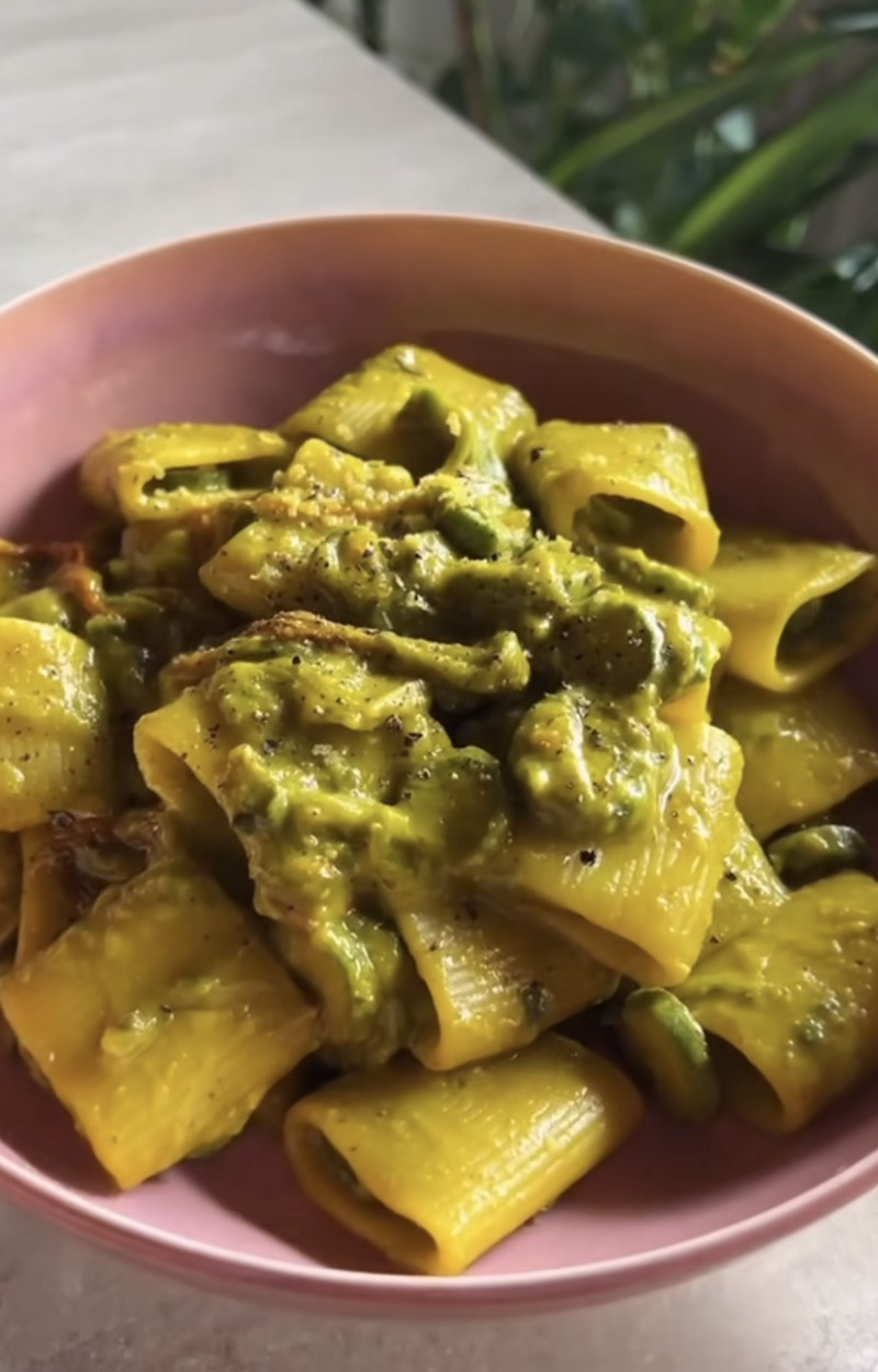 Paccheri zafferano e fiori di zucca ricetta