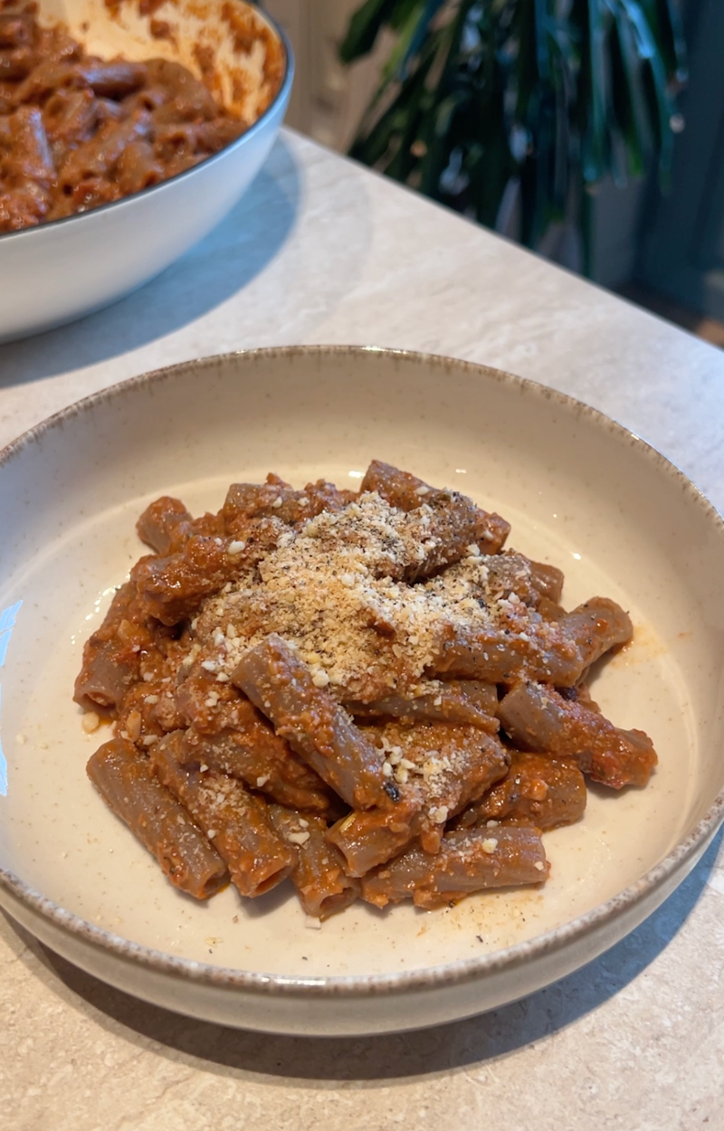 Pasta con ragù di funghi e noci ricetta